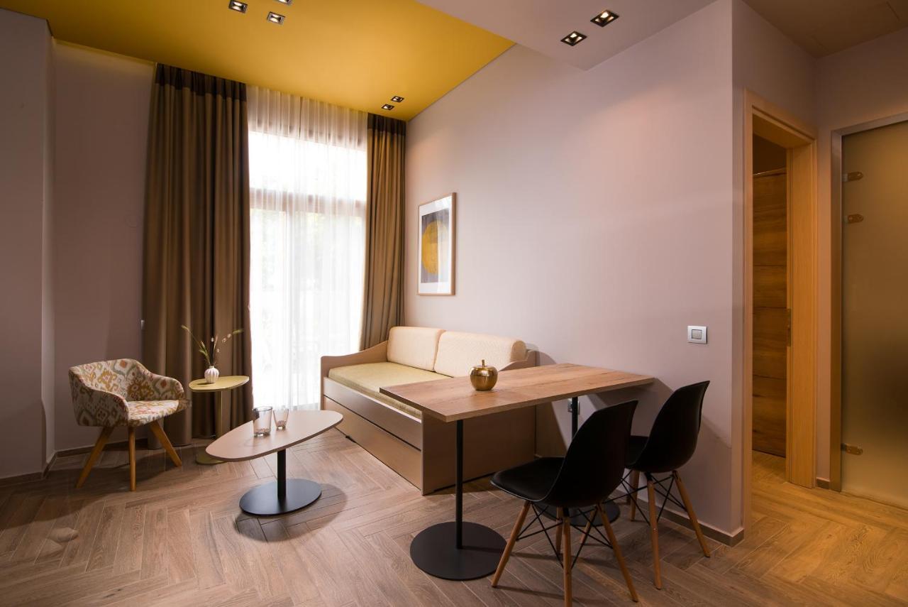 On The Rocks Aparthotel Theologos  Exterior photo